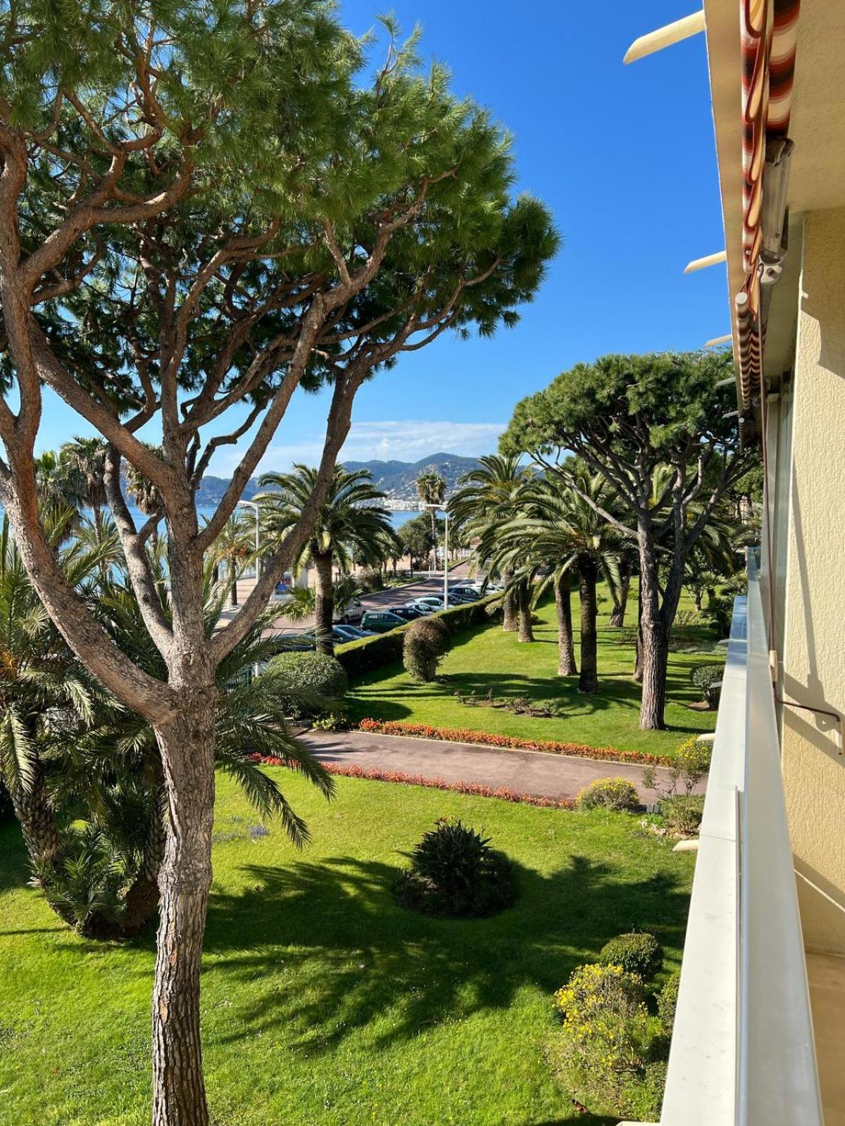 Cnossos Yourhosthelper Cannes Exterior photo